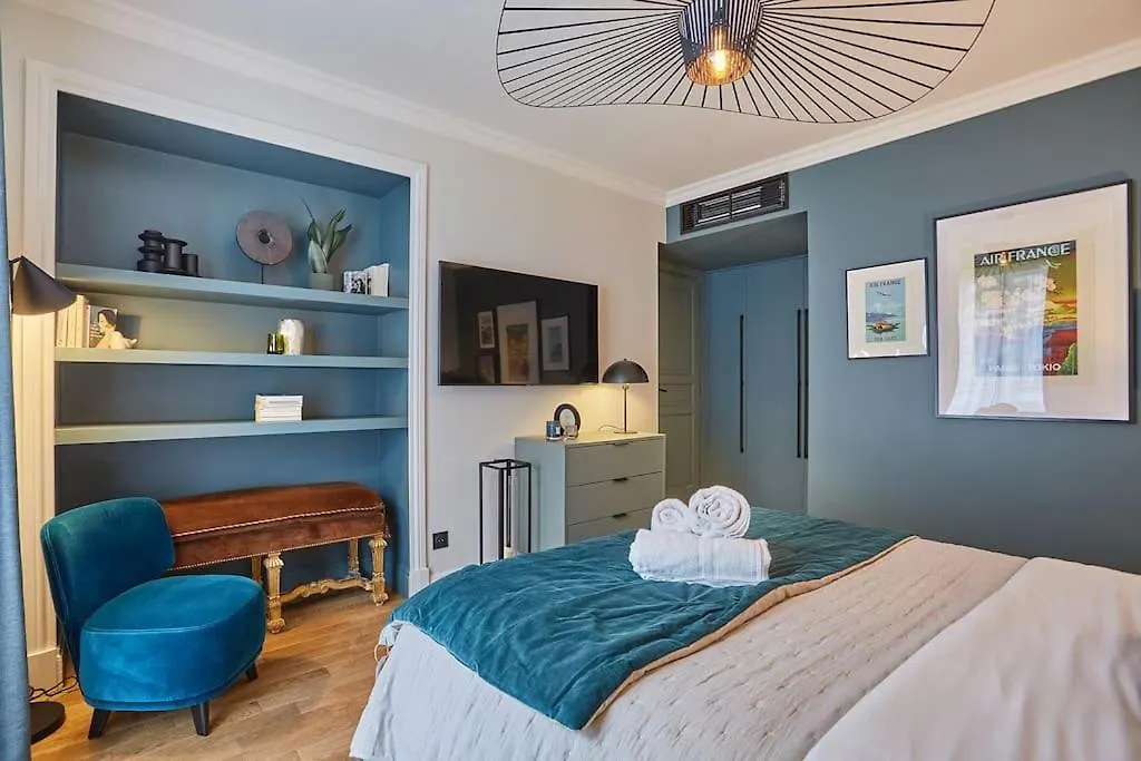 Notre Dame De By Prestige Apartment