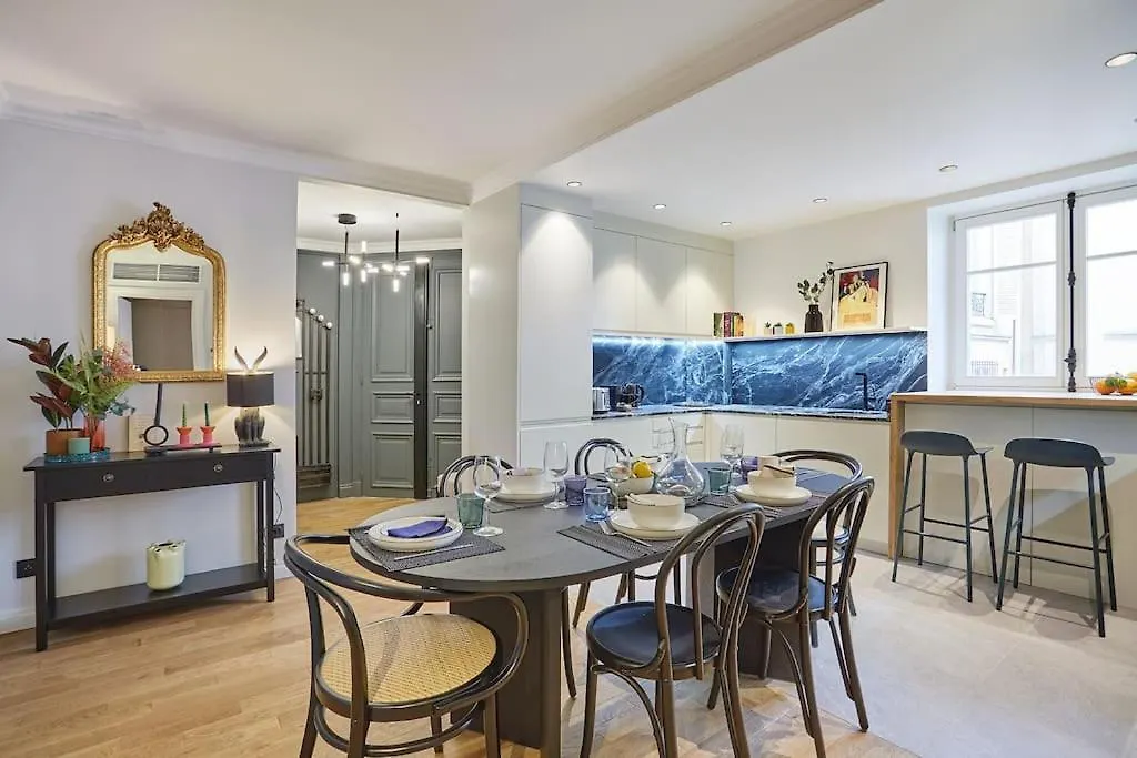 Notre Dame De By Prestige Apartment *
