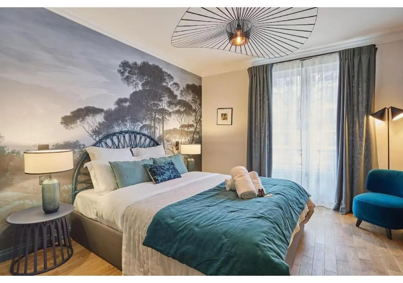 Notre Dame De By Prestige Apartment